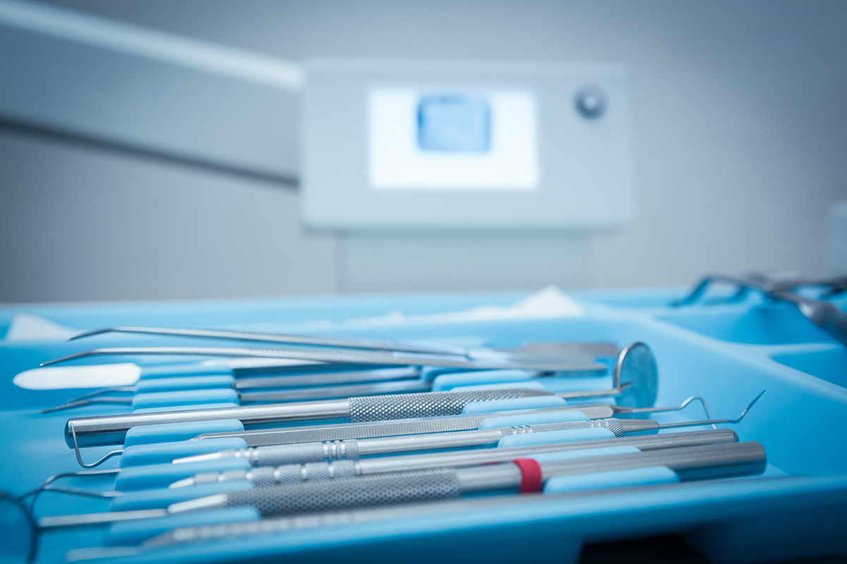 Manual subgingival scaling proves superior to ultrasonic scaling in