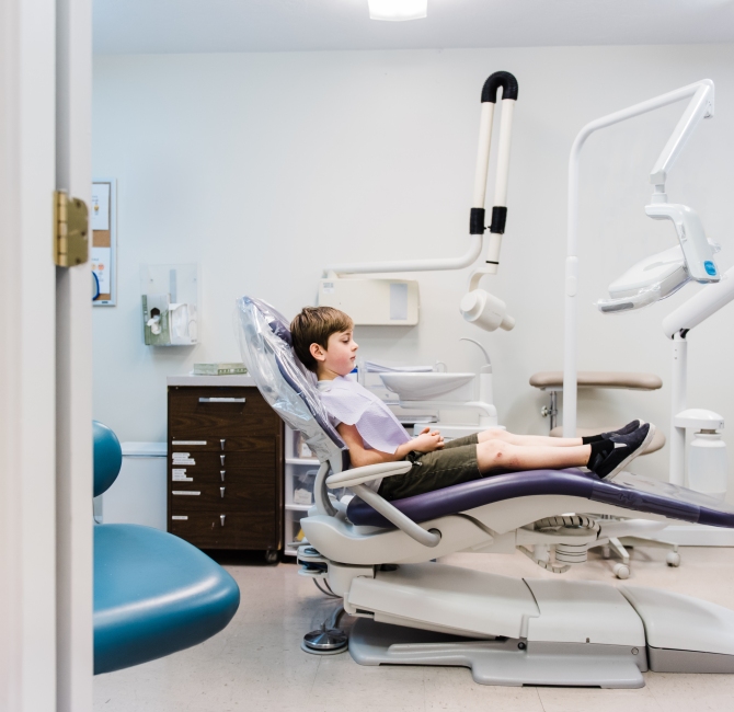 Sensory-adapted dental rooms reduce stress for autistic children during teeth cleanings: USC research