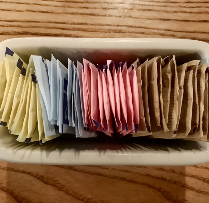 Effects of sugar substitutes on cariogenic bacteria